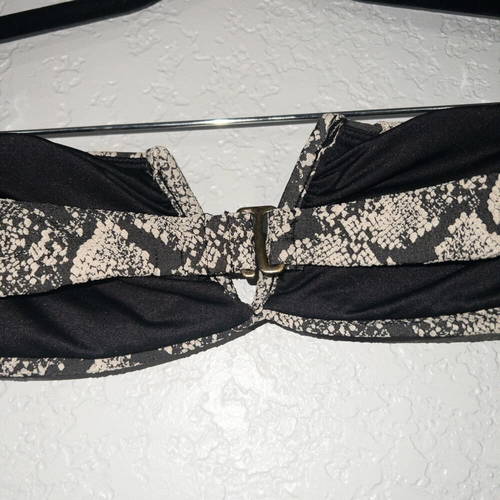 NWT Andie Snakeskin Gray The Scala Swimsuit Top Size Small - Picture 8 of 8
